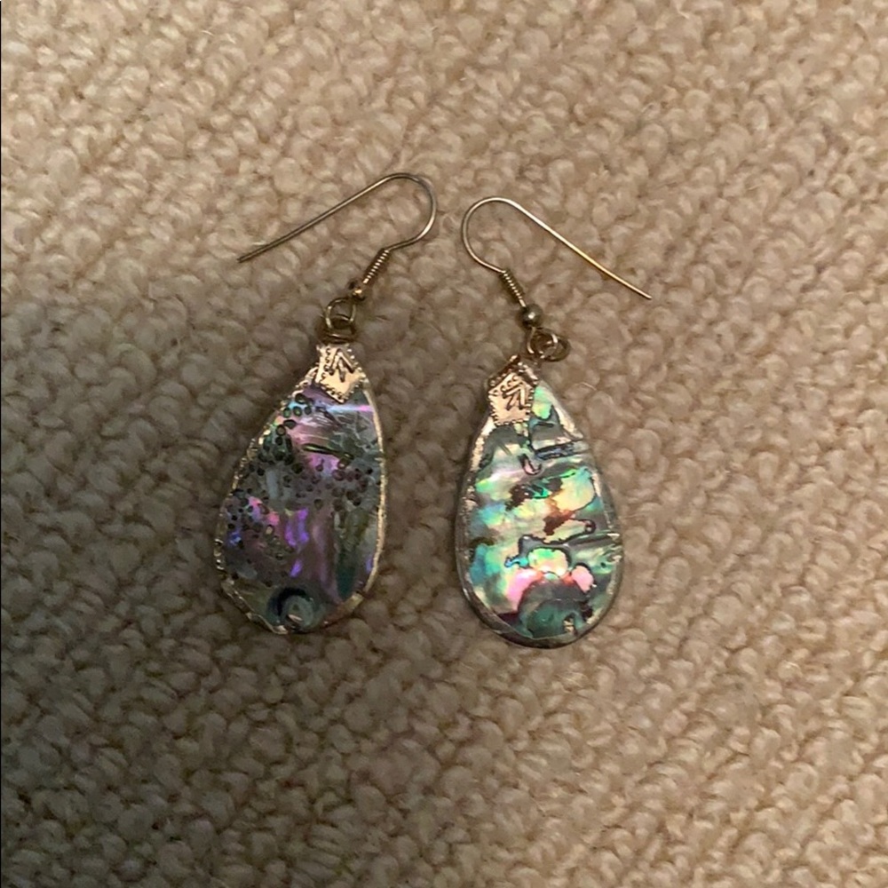 Shell earrings - Picture 2 of 3